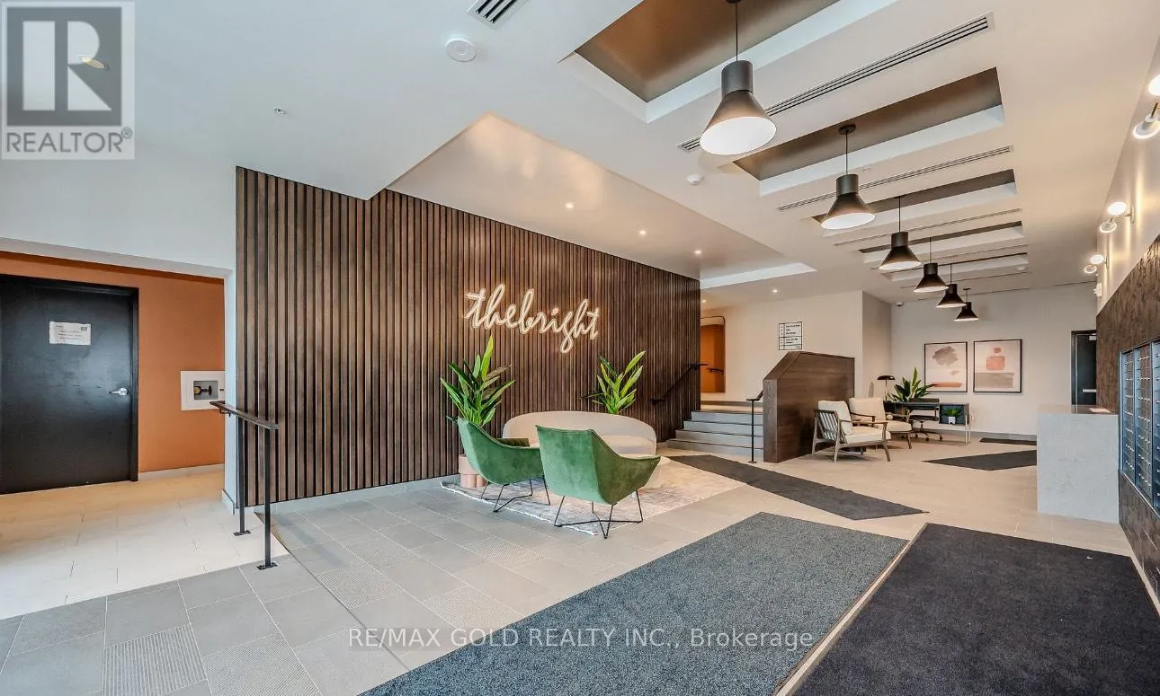 1302 - 741 KING STREET