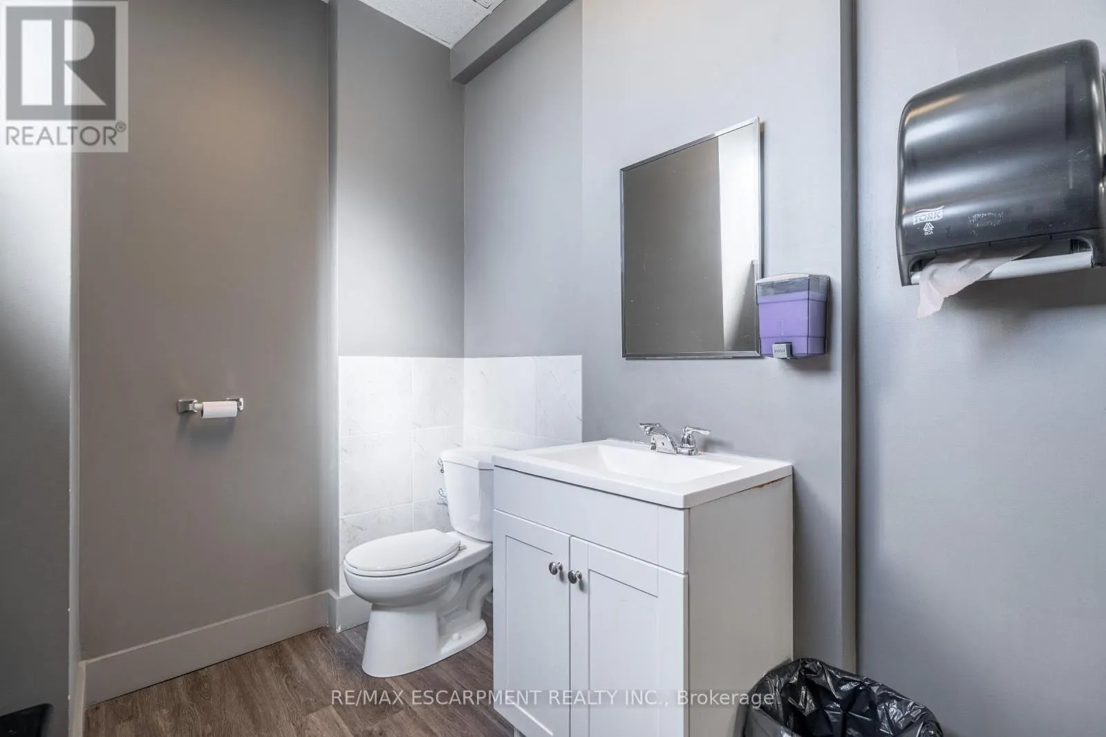 290 QUEENSTON ROAD