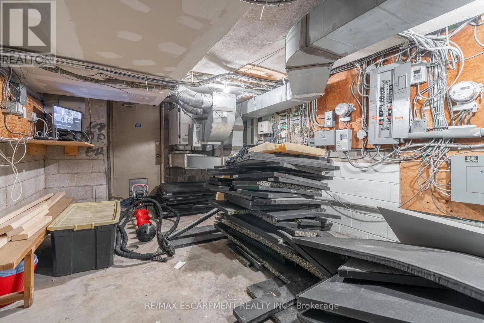 290 QUEENSTON ROAD