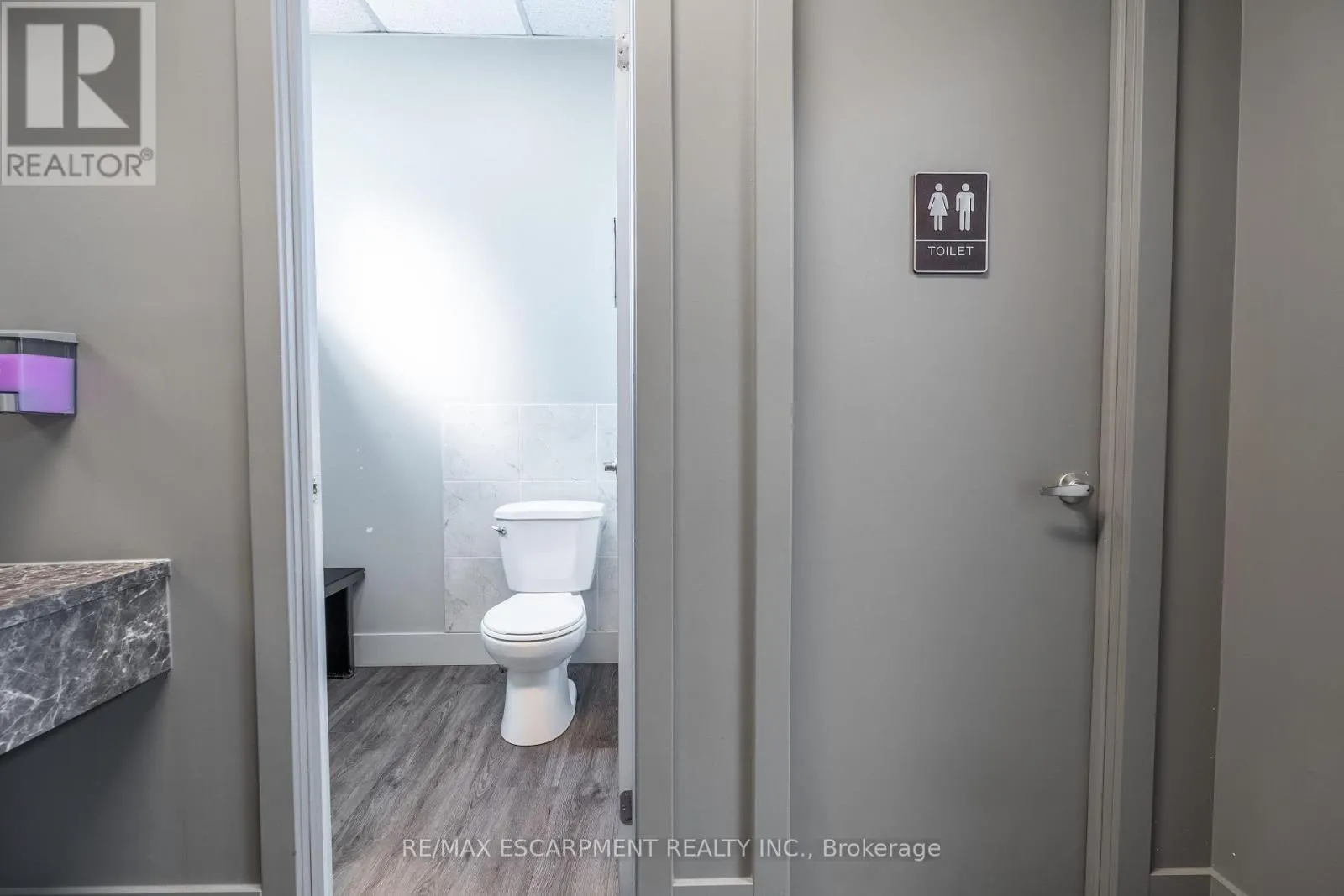 290 QUEENSTON ROAD