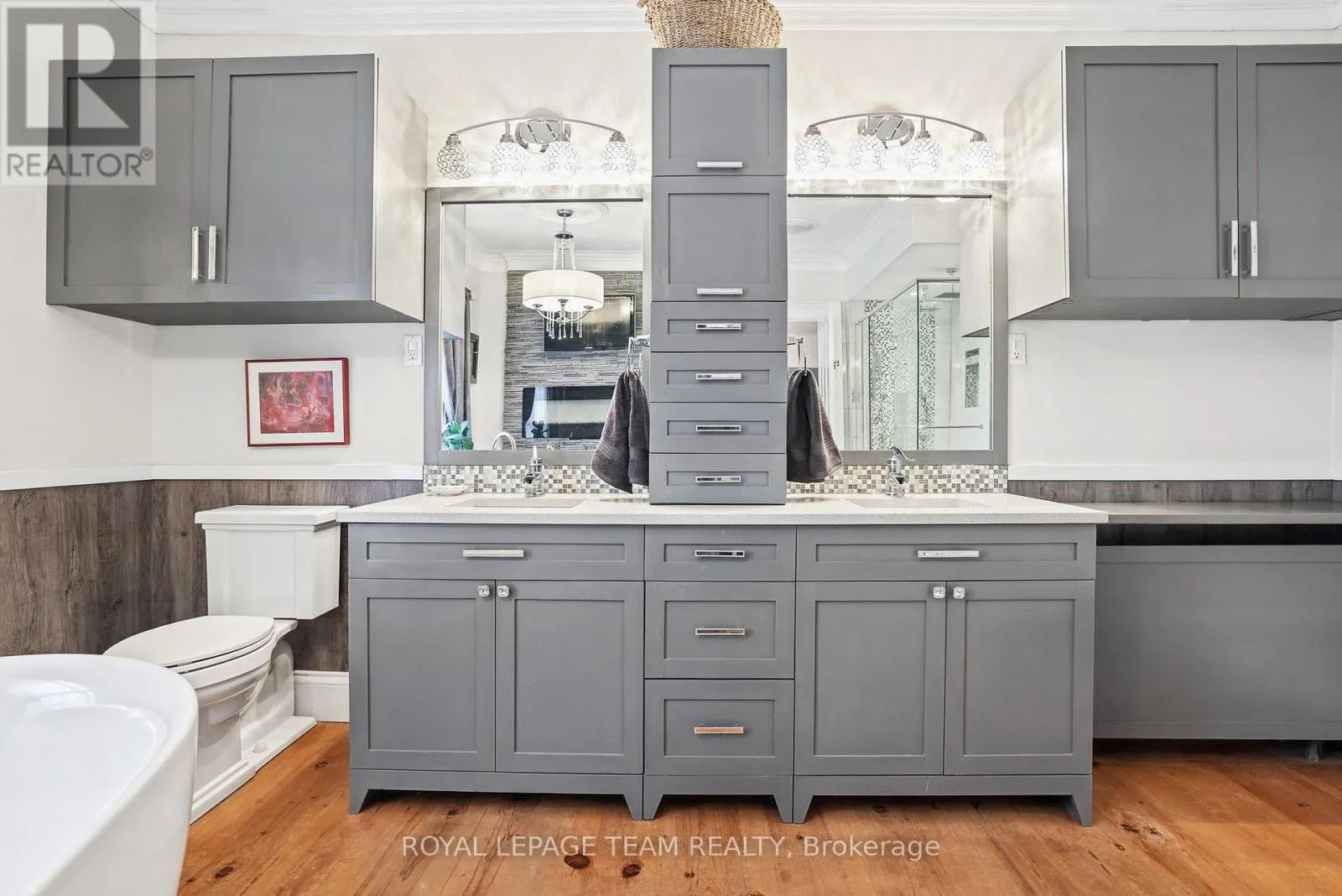 240 DIBBLE STREET W