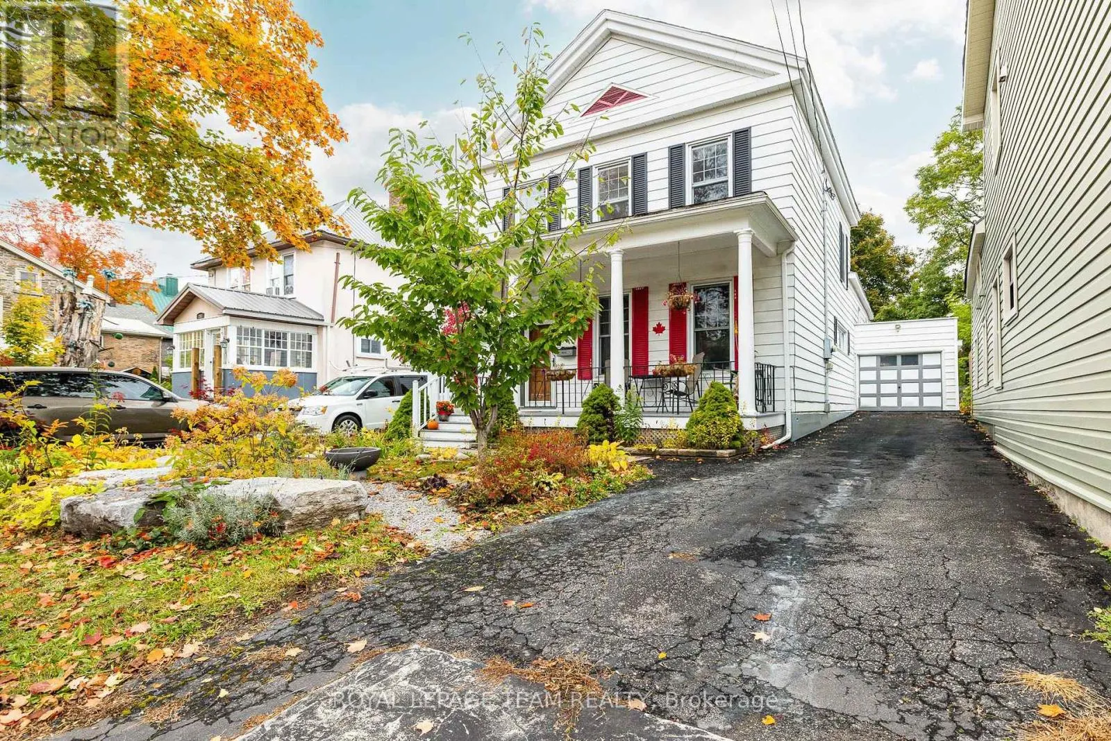 240 DIBBLE STREET W