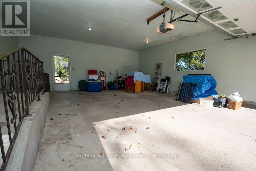 1067 FLEETWOOD ROAD