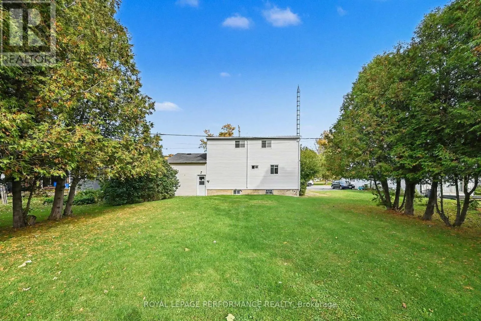 3212 MAIN STREET