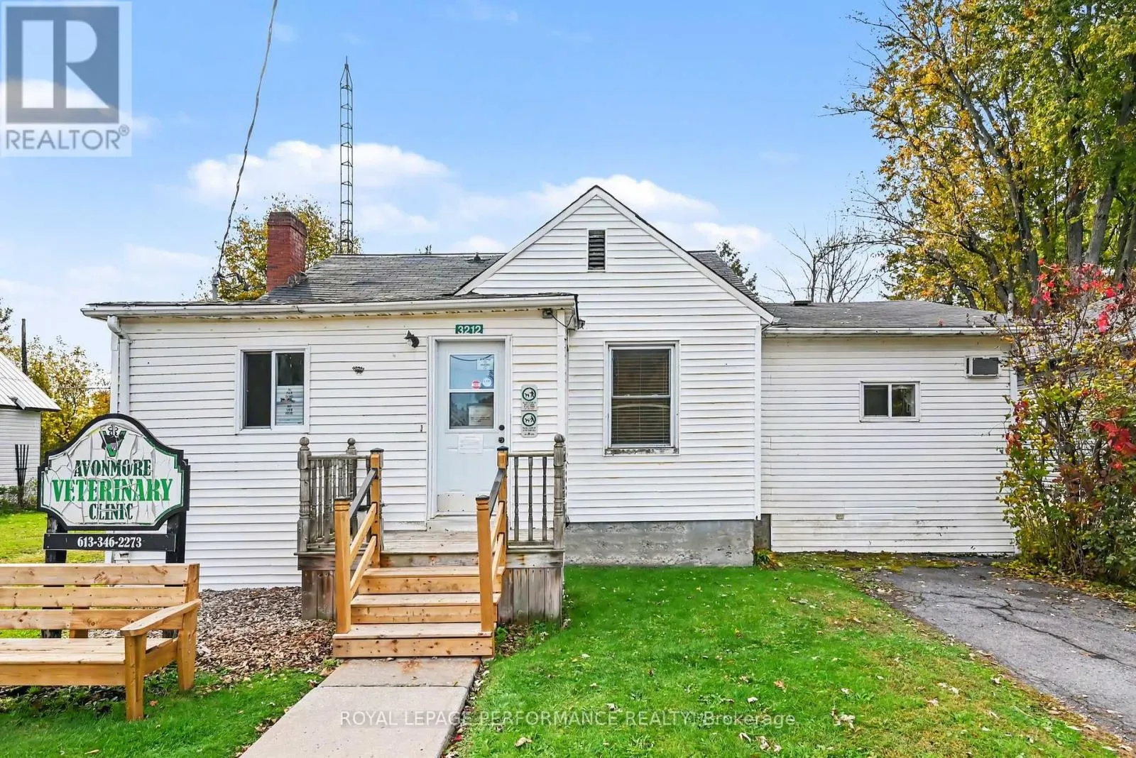 3212 MAIN STREET