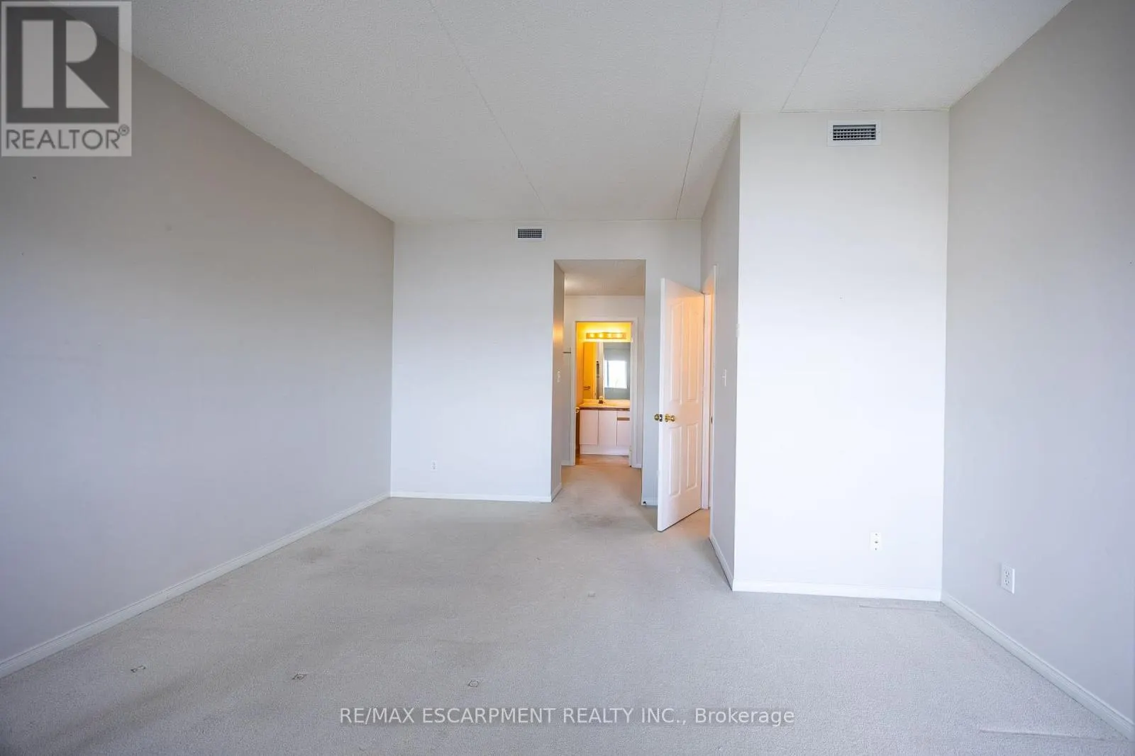 309 - 210 MAIN STREET E