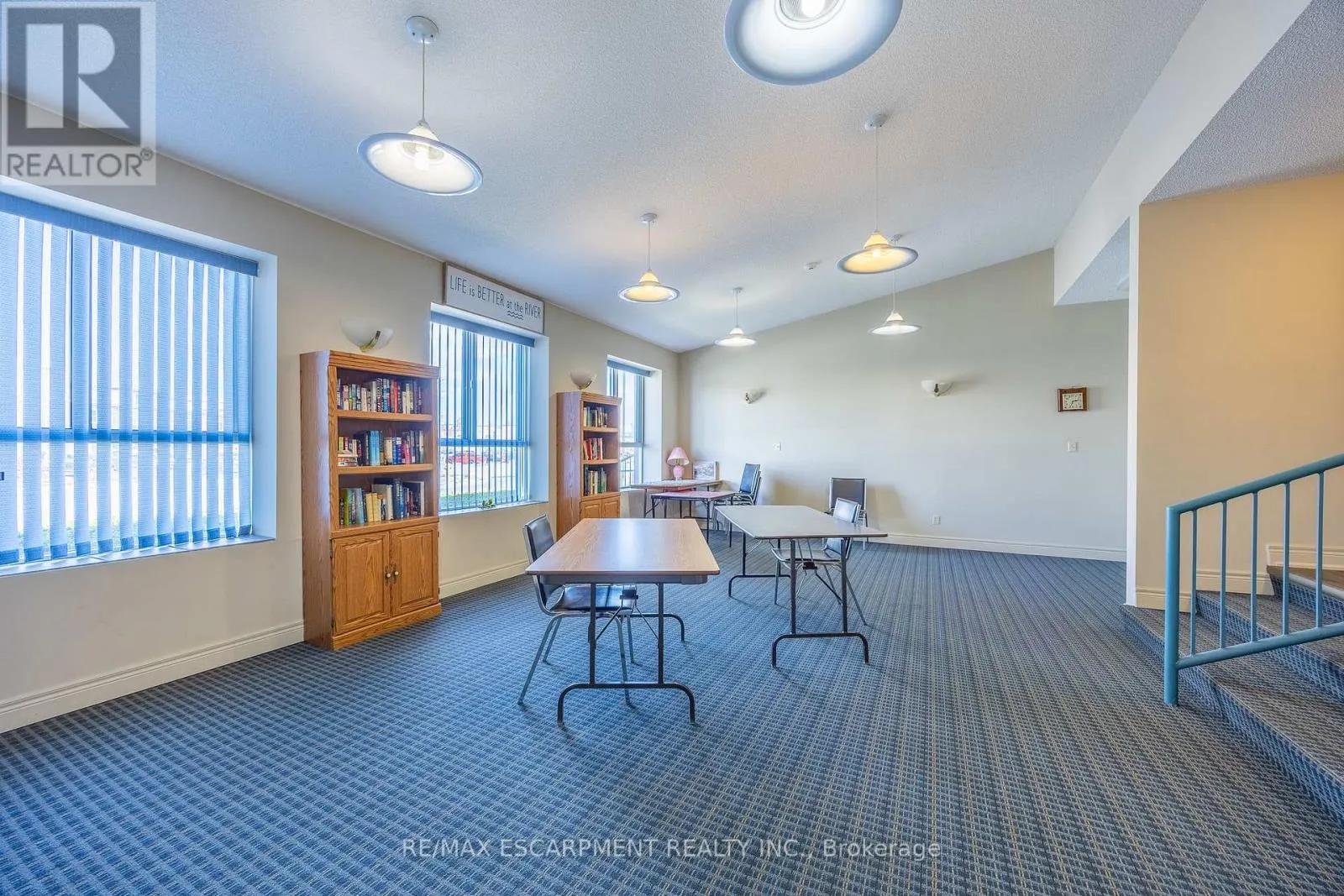 309 - 210 MAIN STREET E