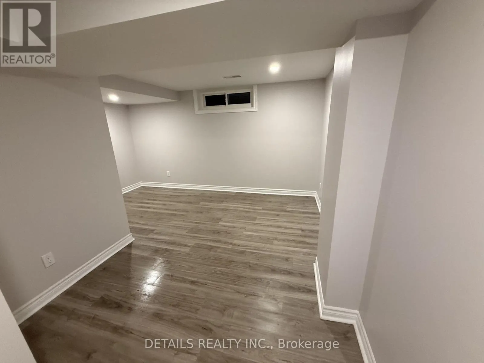 55 SAGINAW CRESCENT