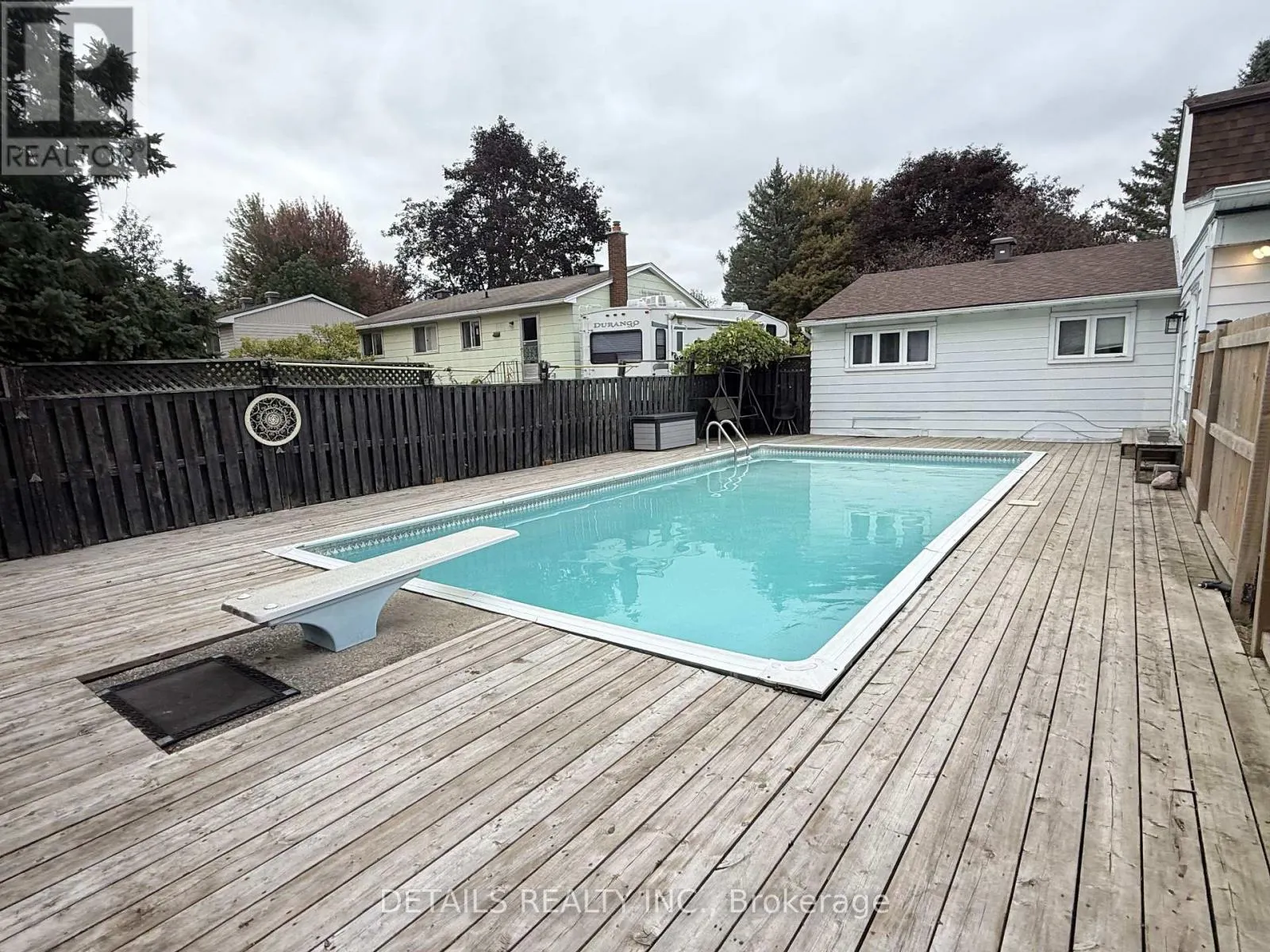 55 SAGINAW CRESCENT