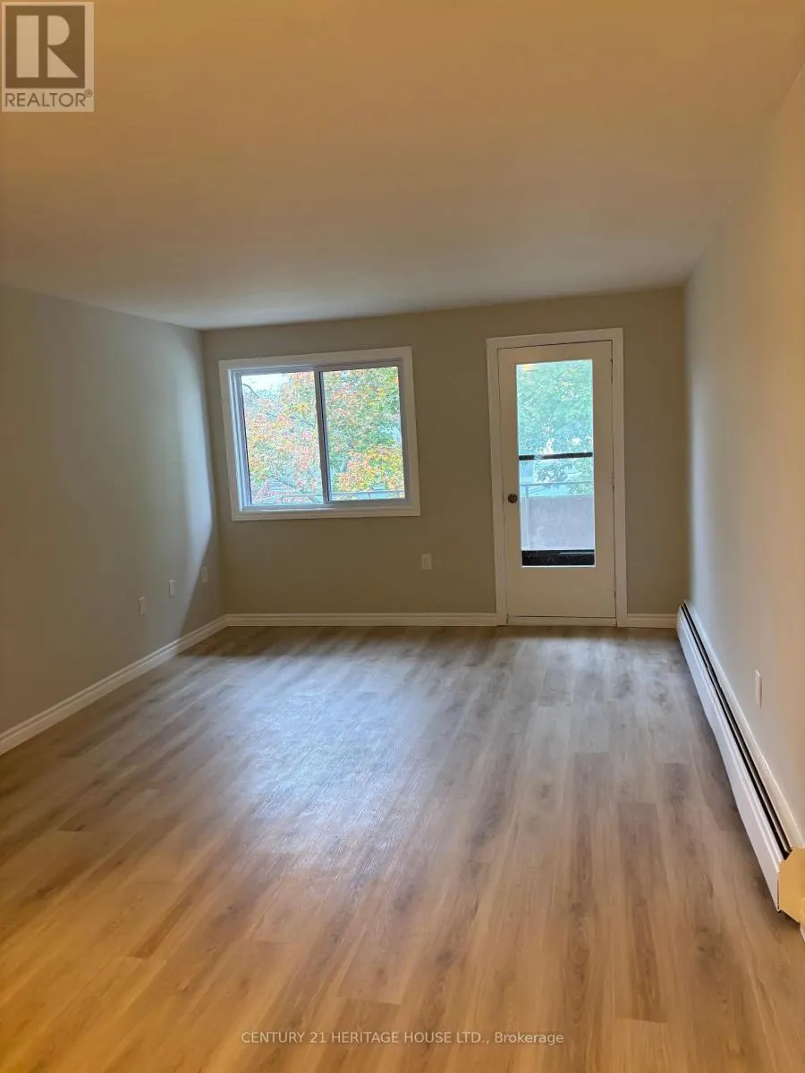 310 - 31 PARKSIDE DRIVE #310