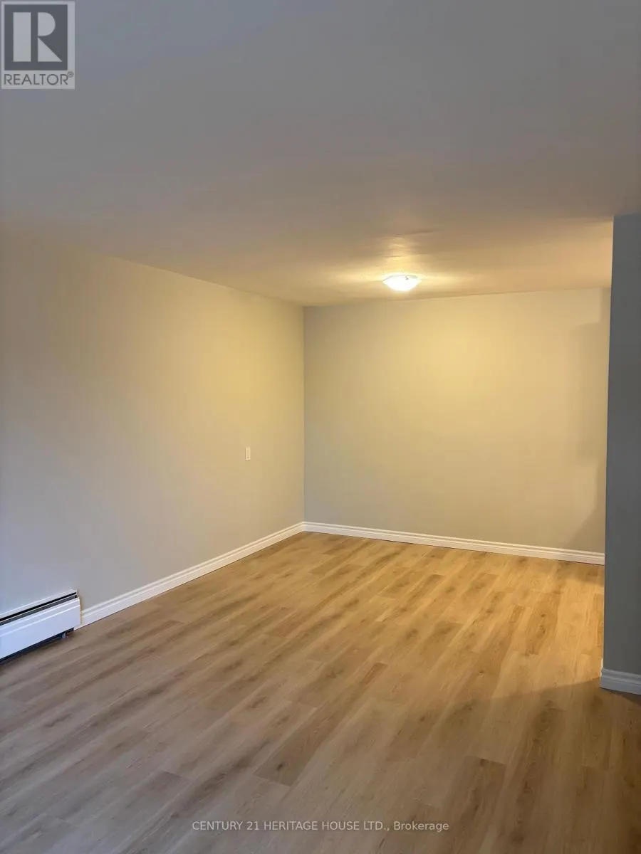 310 - 31 PARKSIDE DRIVE #310