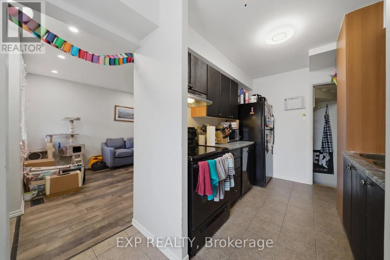 11 - 1675 HEATHERINGTON ROAD