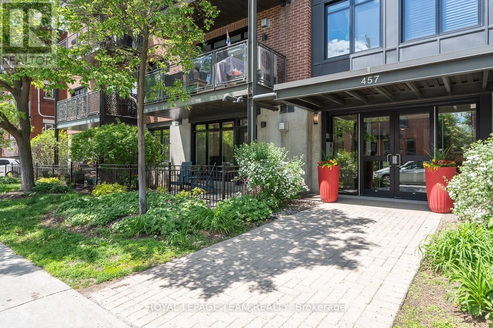 101 - 457 MCLEOD STREET