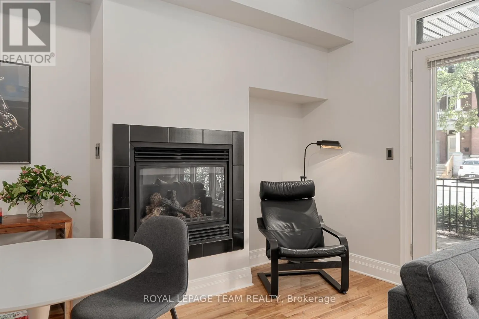 101 - 457 MCLEOD STREET