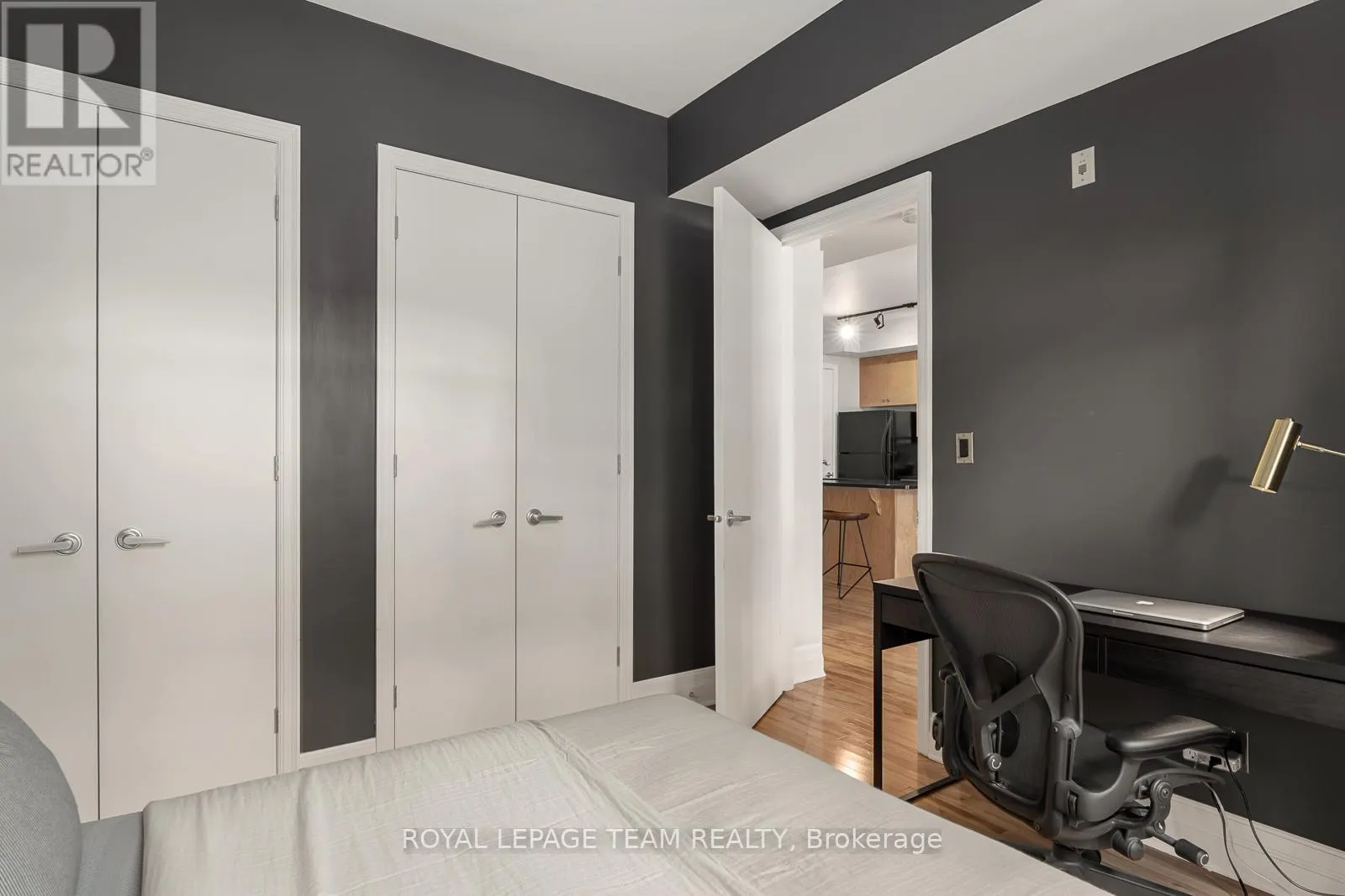 101 - 457 MCLEOD STREET
