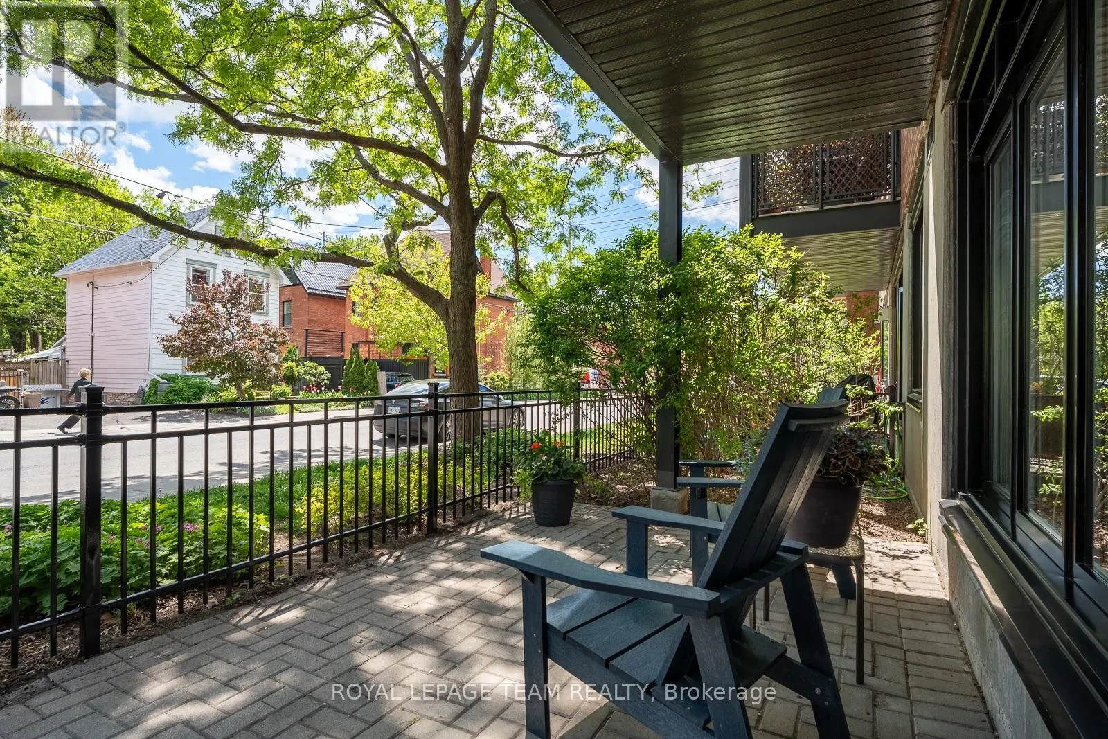 101 - 457 MCLEOD STREET