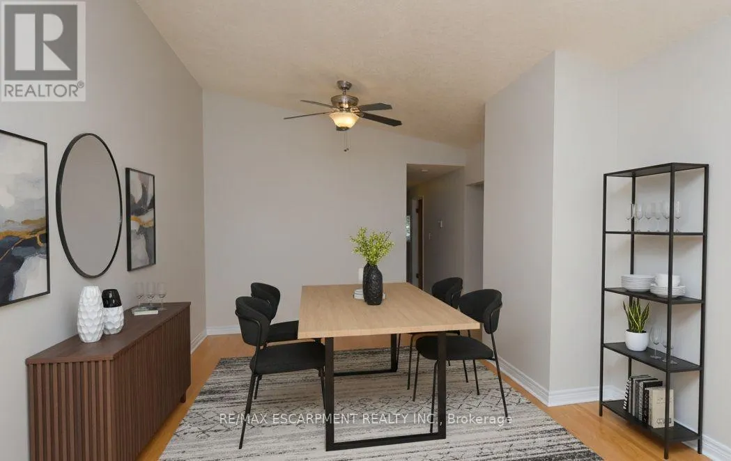 5 RONALDSHAY AVENUE