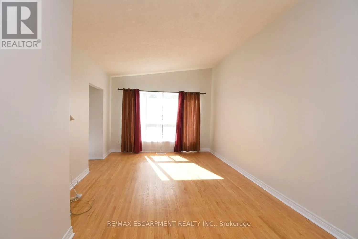 5 RONALDSHAY AVENUE