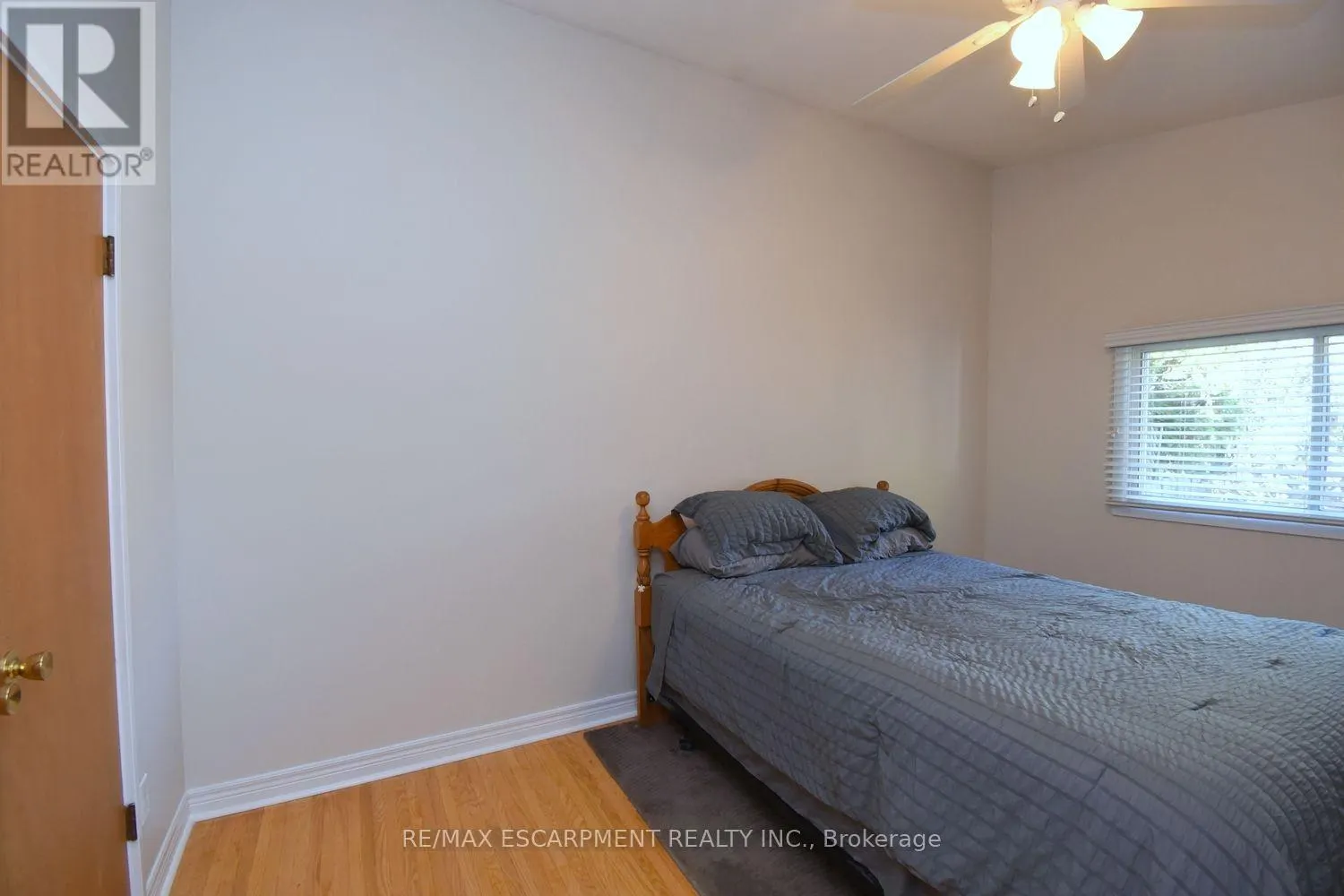 5 RONALDSHAY AVENUE