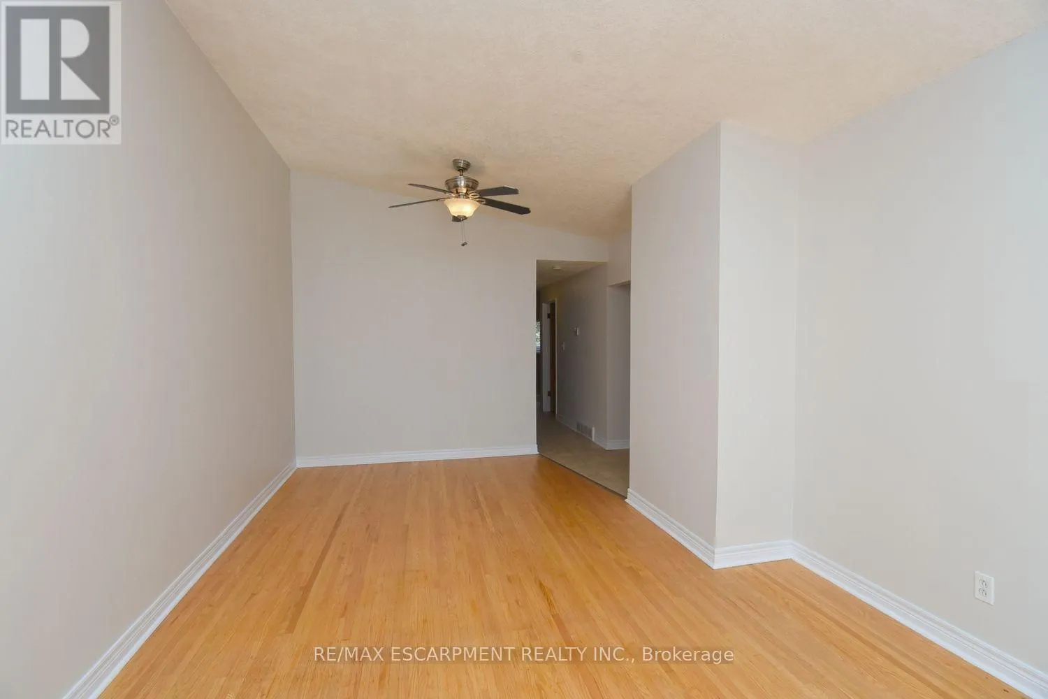 5 RONALDSHAY AVENUE