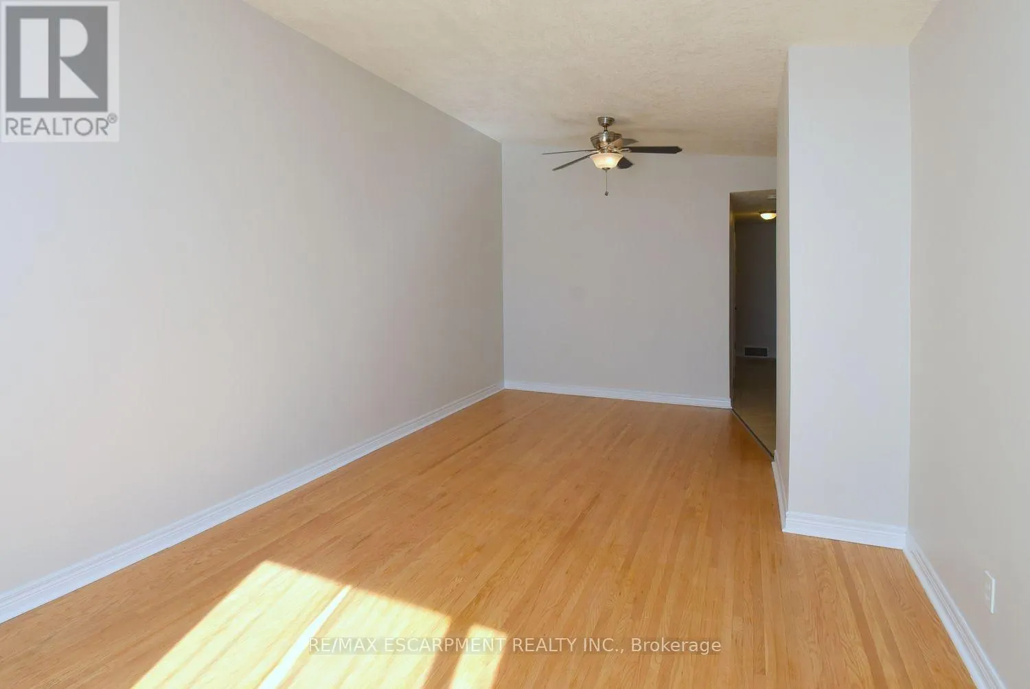 5 RONALDSHAY AVENUE
