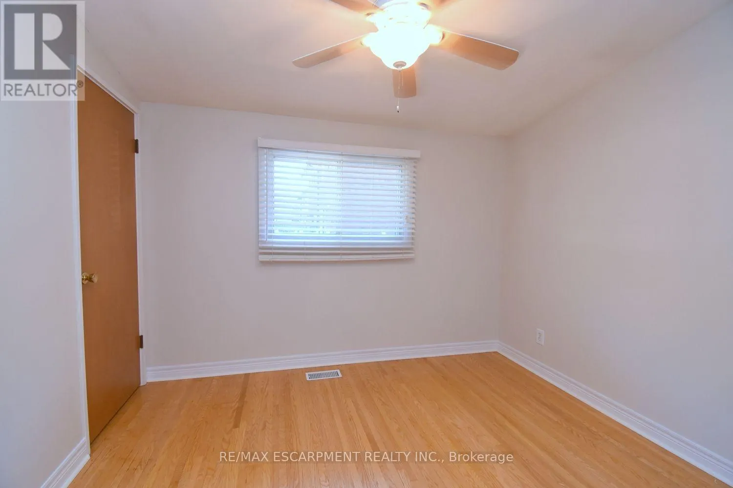5 RONALDSHAY AVENUE