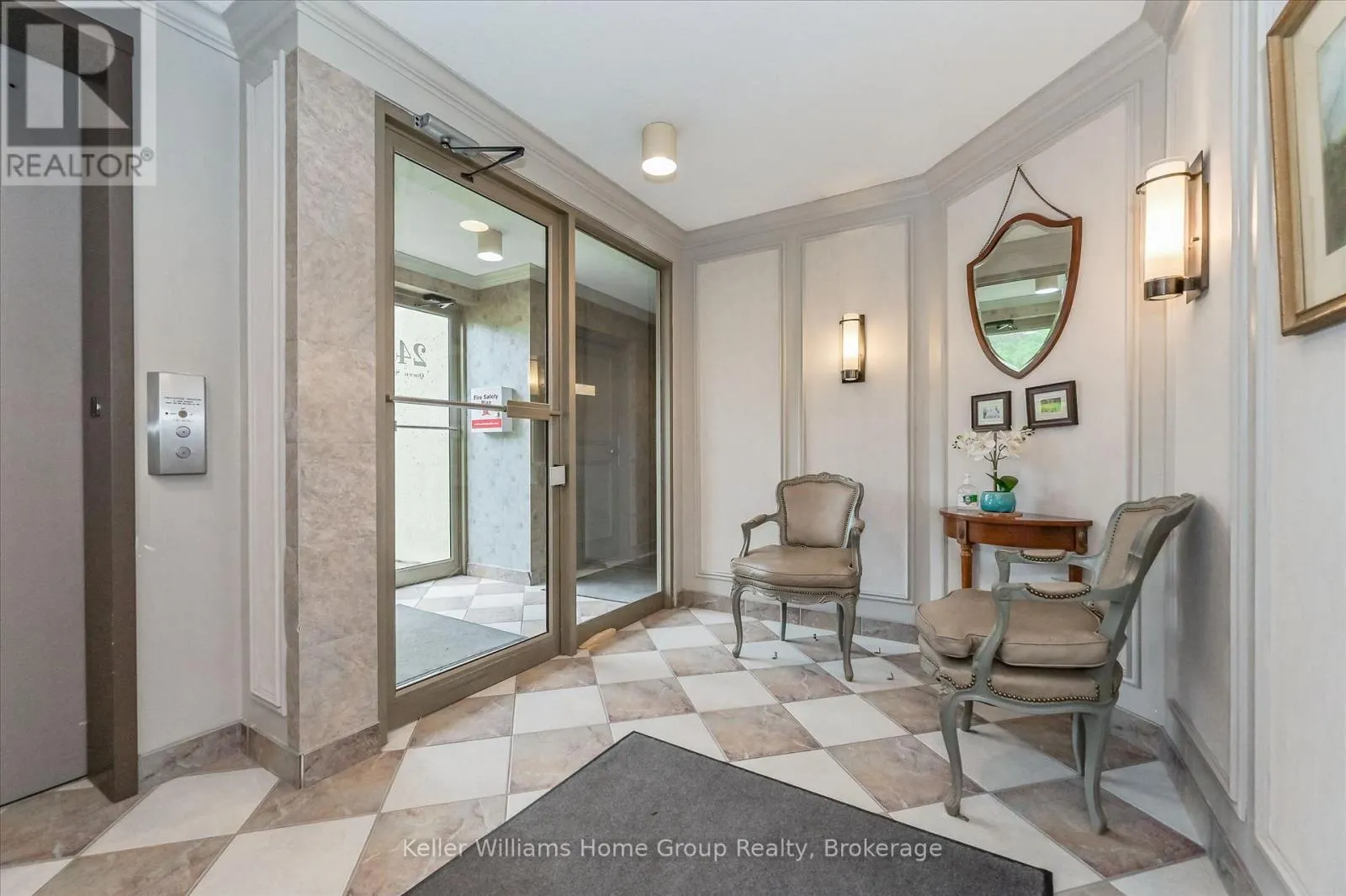 305 - 245 QUEEN STREET W #305