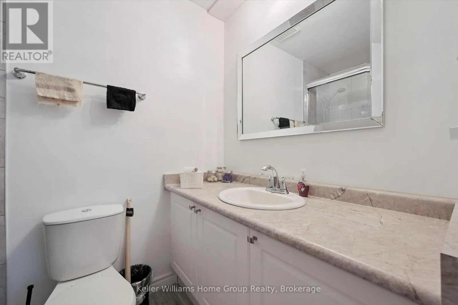 305 - 245 QUEEN STREET W #305