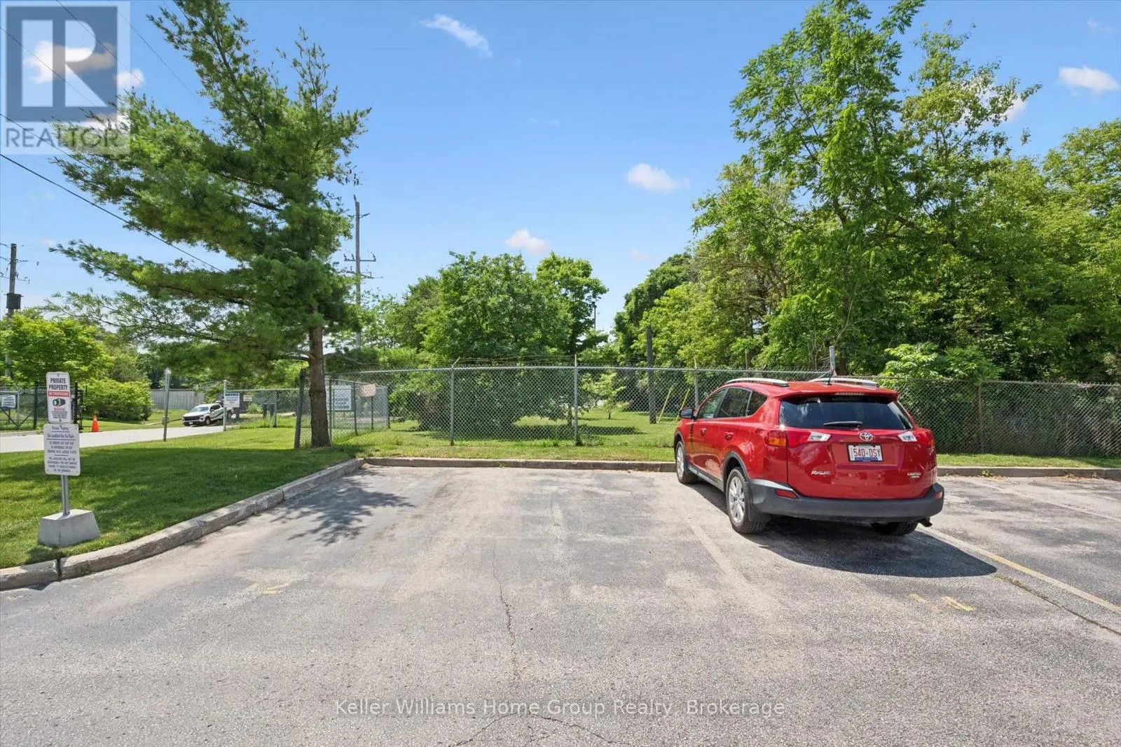 305 - 245 QUEEN STREET W #305