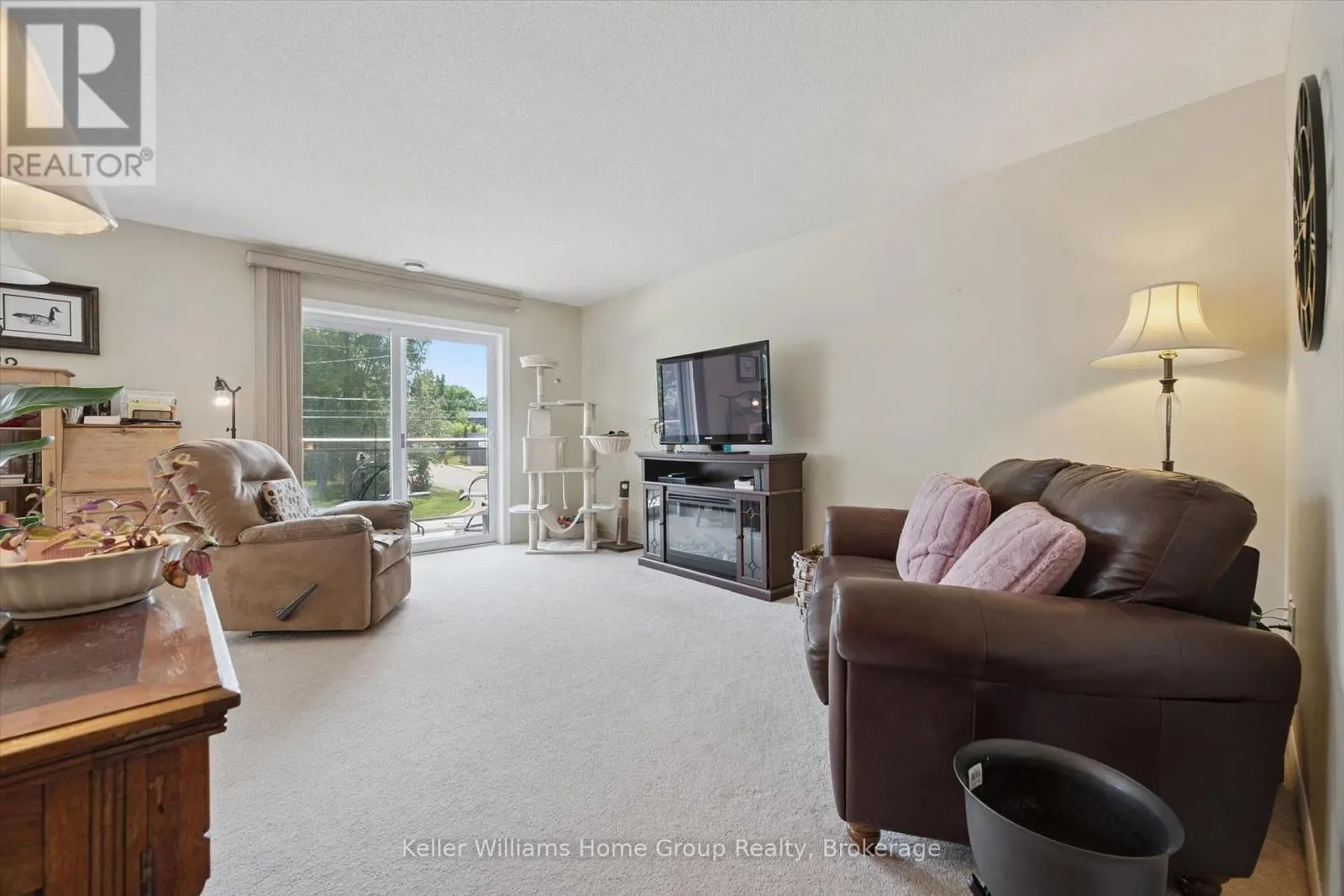 305 - 245 QUEEN STREET W #305