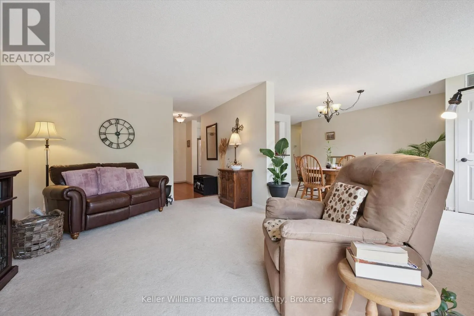 305 - 245 QUEEN STREET W #305