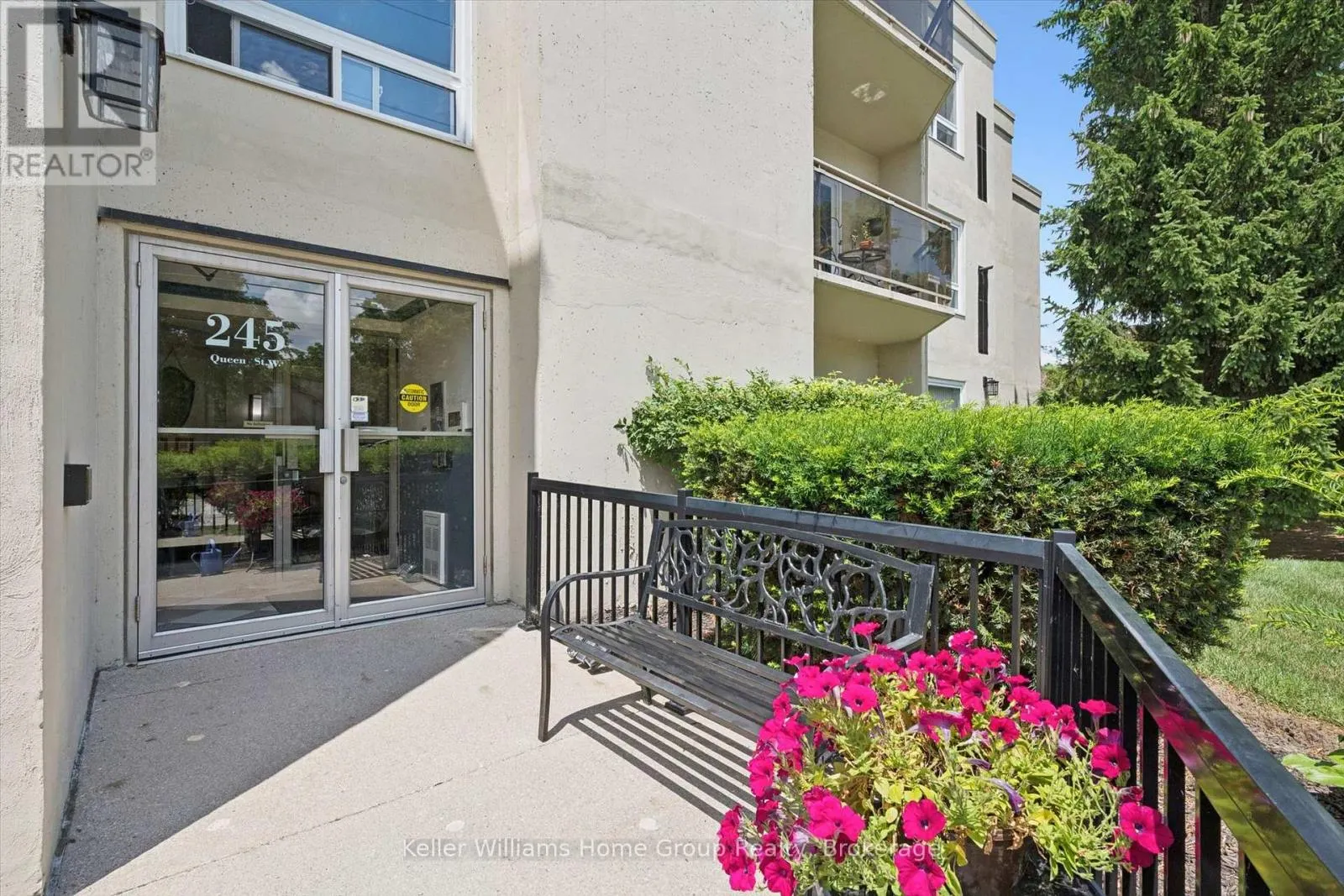 305 - 245 QUEEN STREET W #305