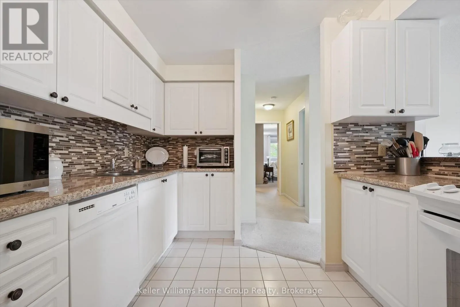 305 - 245 QUEEN STREET W #305