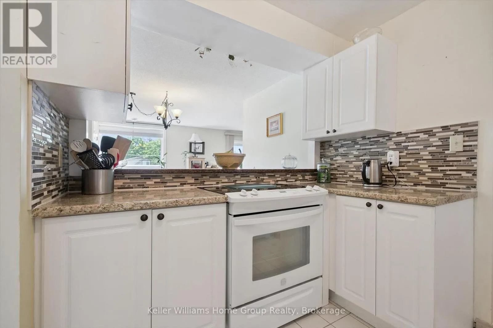 305 - 245 QUEEN STREET W #305