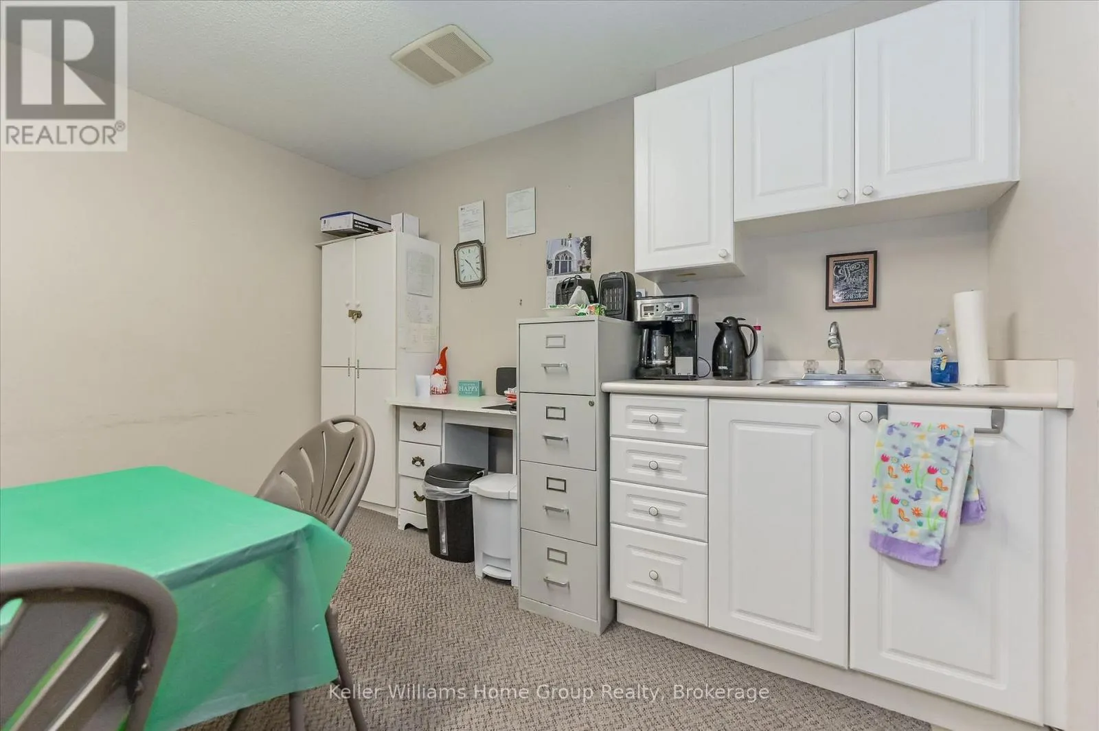 305 - 245 QUEEN STREET W #305