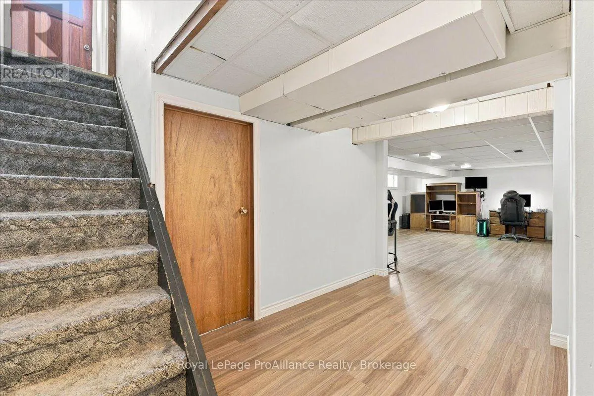 25 ASHLEY STREET