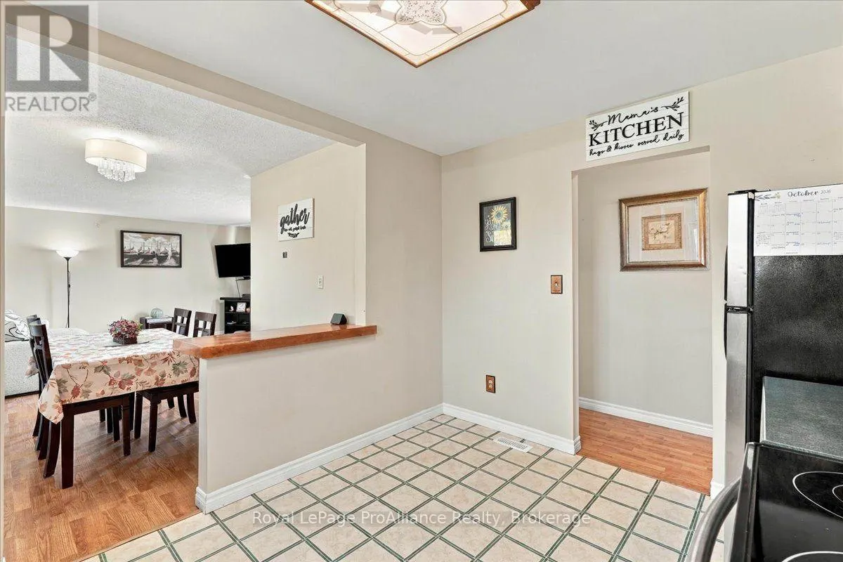 25 ASHLEY STREET