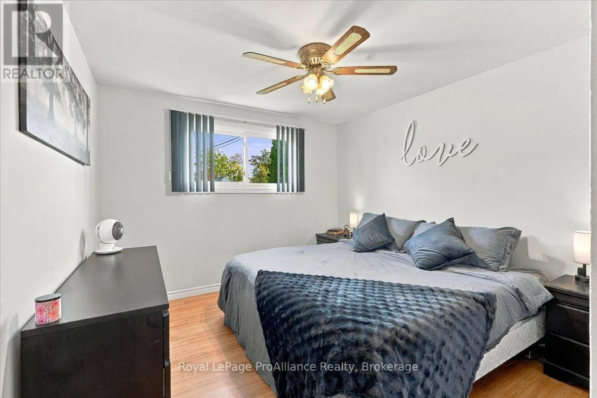 25 ASHLEY STREET