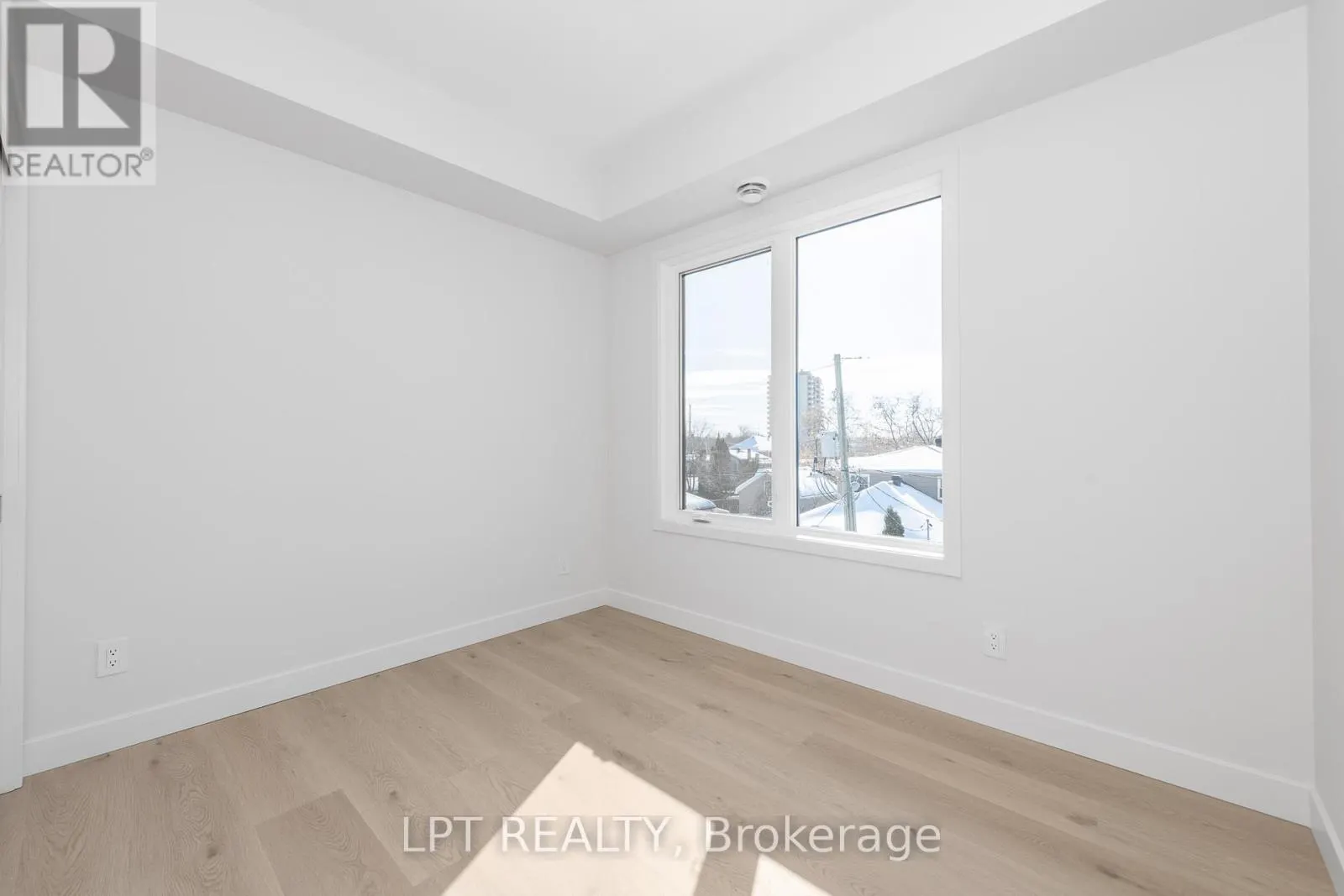 9 - 319 SHAKESPEARE STREET