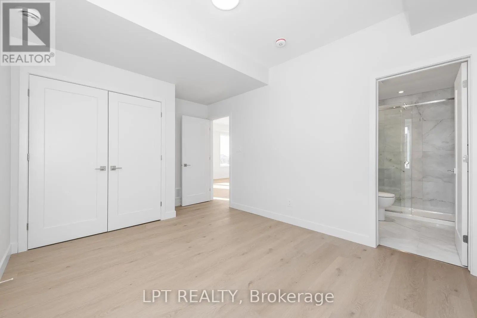 9 - 319 SHAKESPEARE STREET