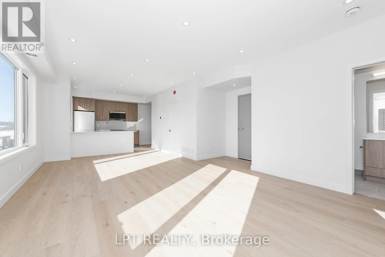 9 - 319 SHAKESPEARE STREET
