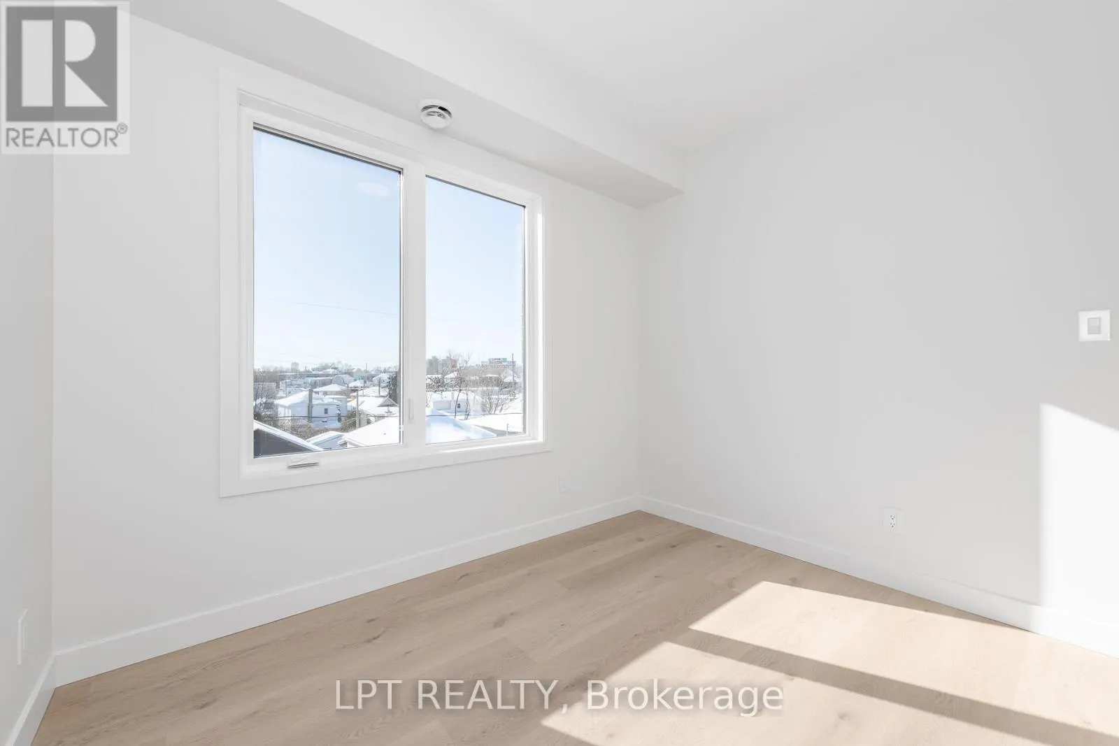 9 - 319 SHAKESPEARE STREET