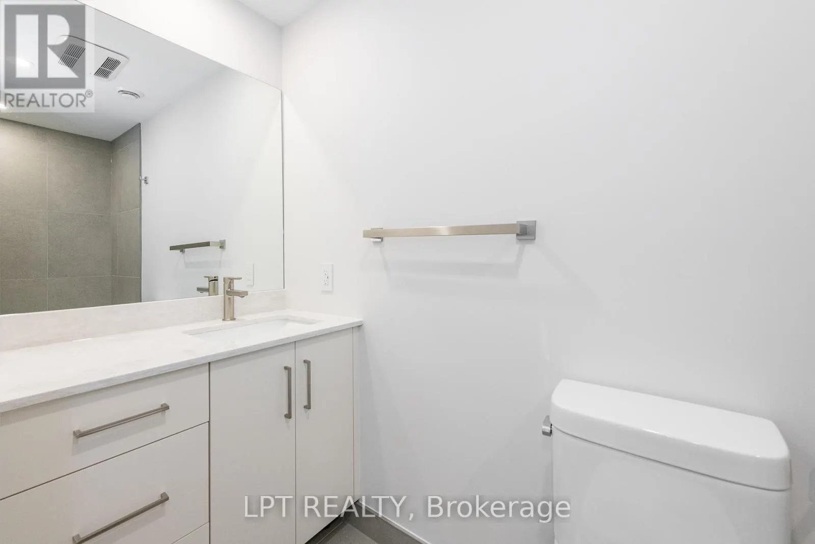 2 - 319 SHAKESPEARE STREET