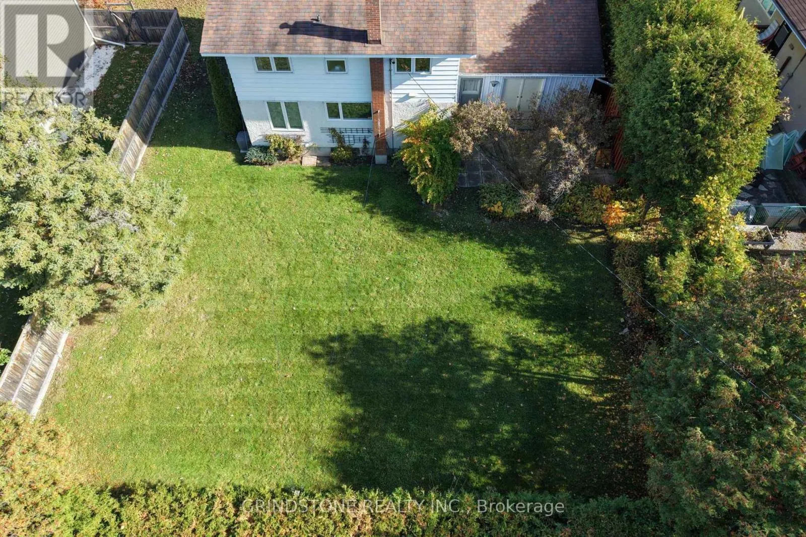22 LAVINA CRESCENT