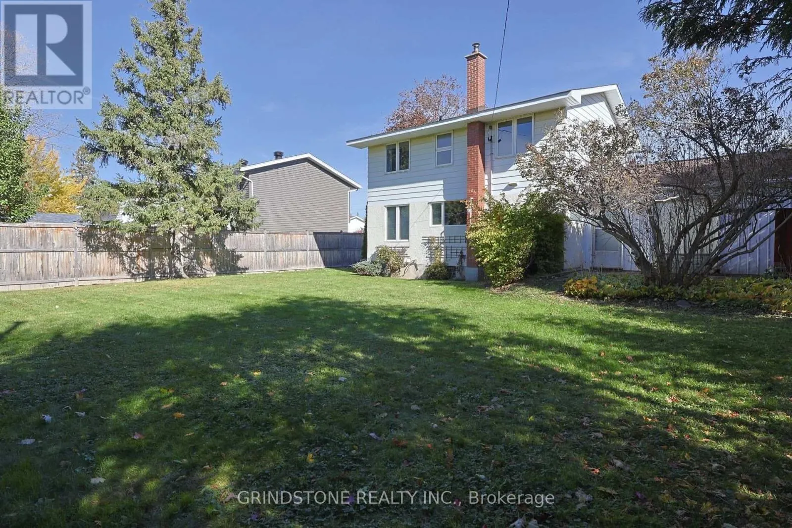 22 LAVINA CRESCENT