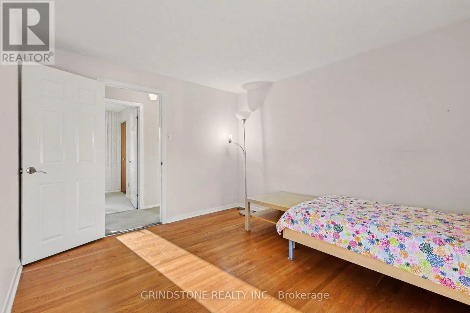 22 LAVINA CRESCENT