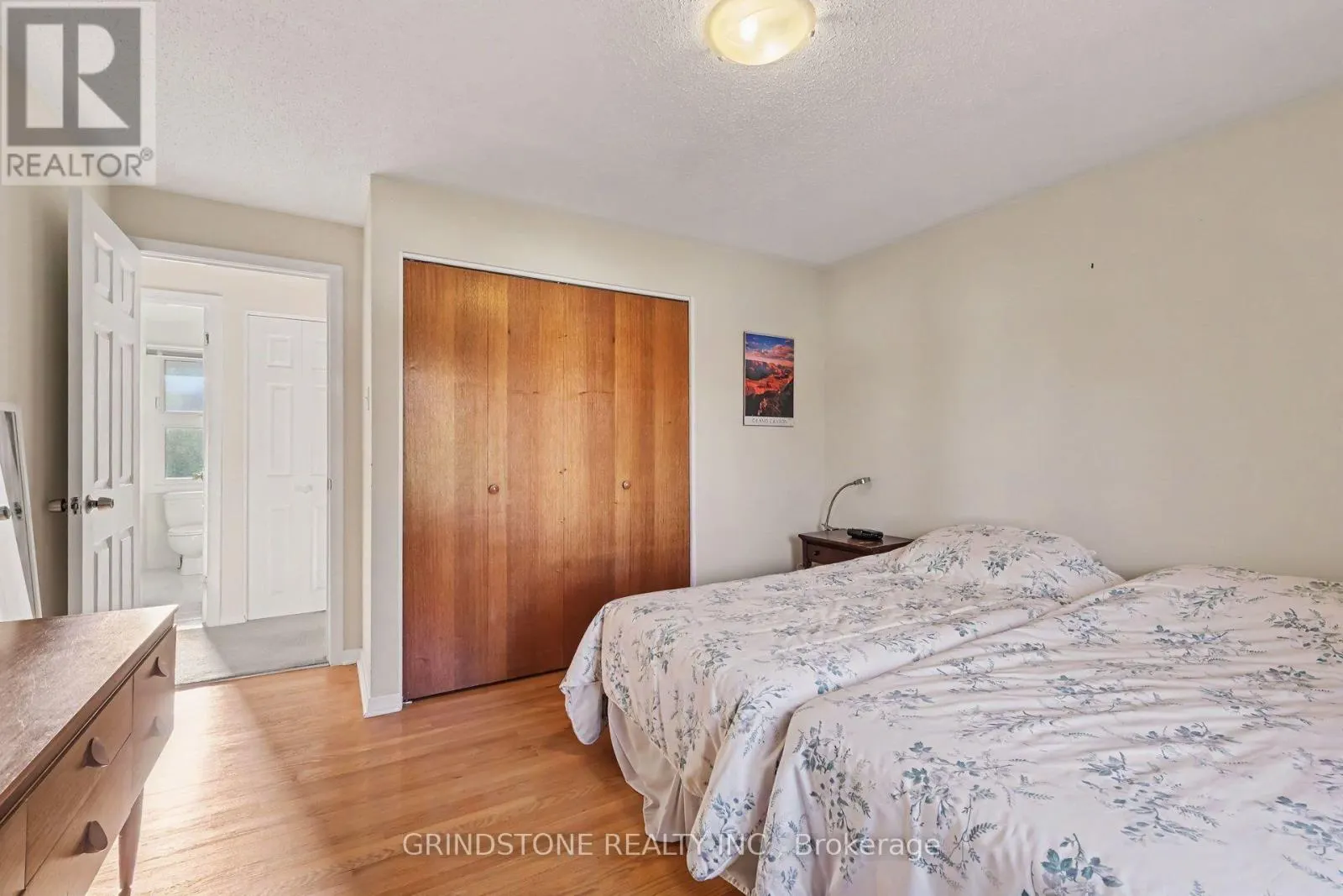 22 LAVINA CRESCENT