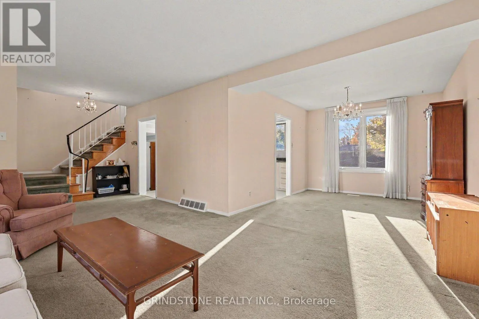 22 LAVINA CRESCENT