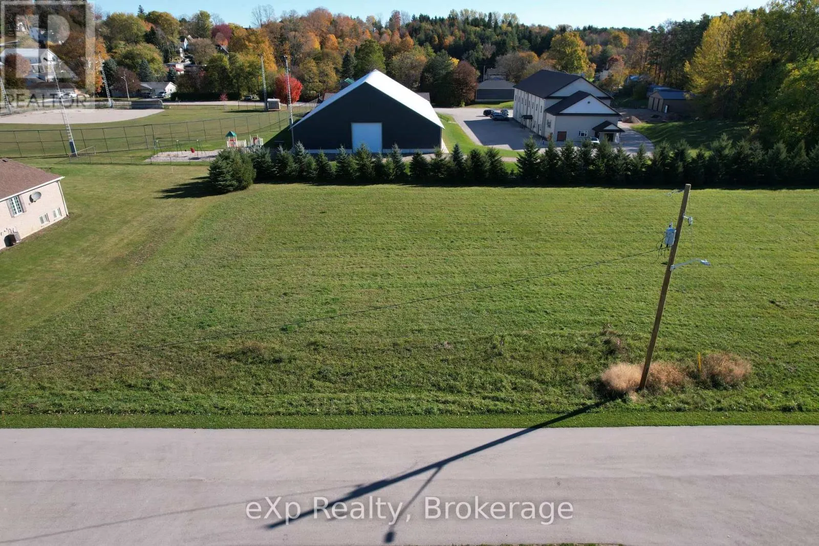 PT LT 34 PL 282 PART 1 DORIS DRIVE