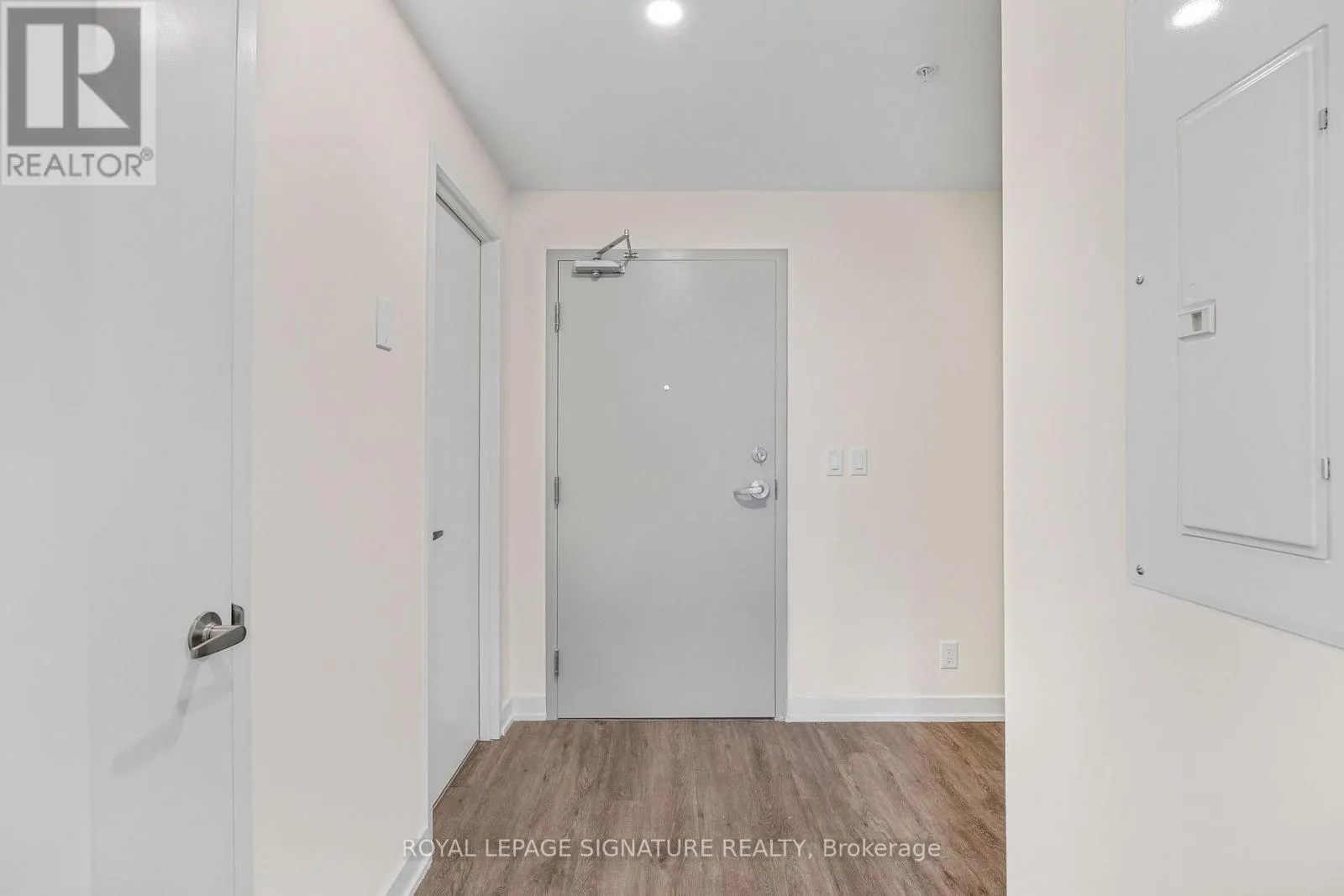 303 - 350 PRINCE CHARLES DRIVE S
